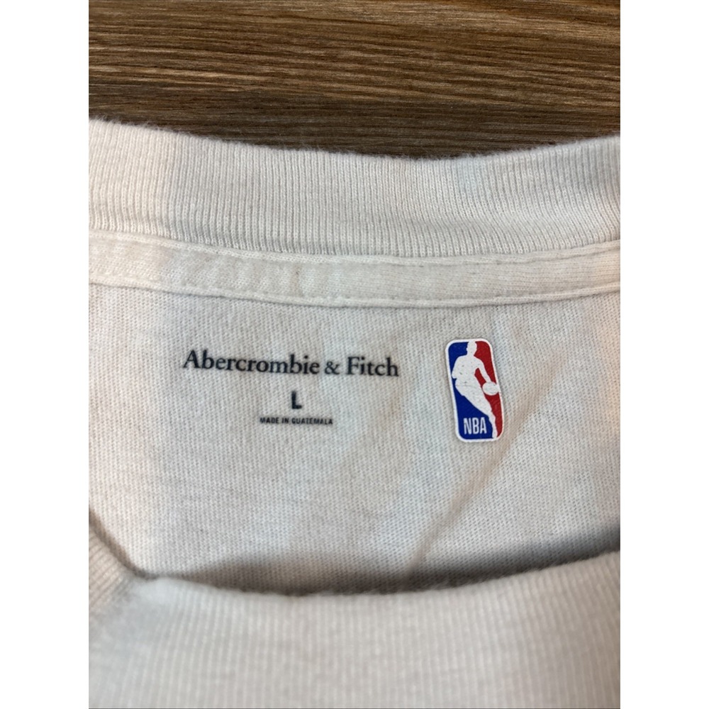 Abercrombie & Fitch NBA Los Angeles Lakers 17 Time Champions T Shirt - Picture 3 of 5